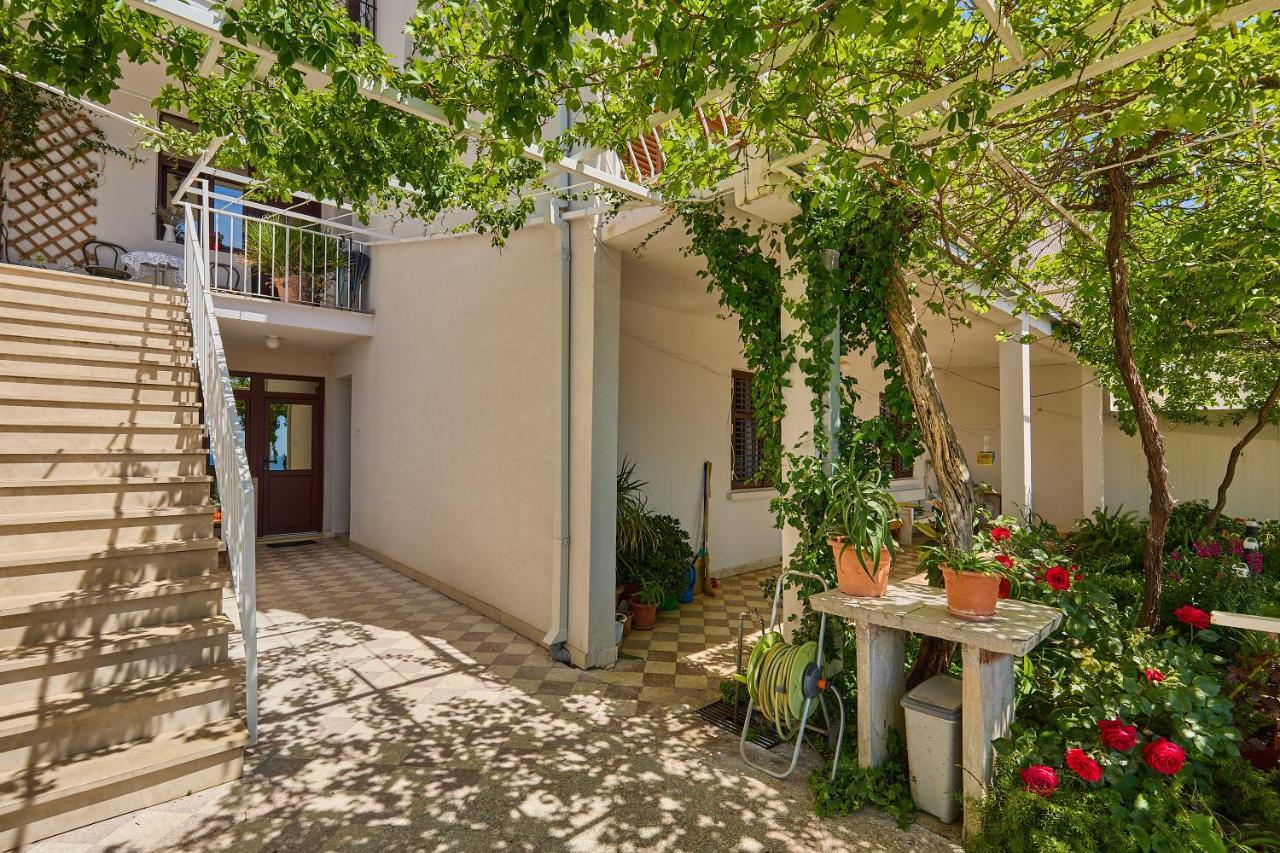 Apartment Over Old Town